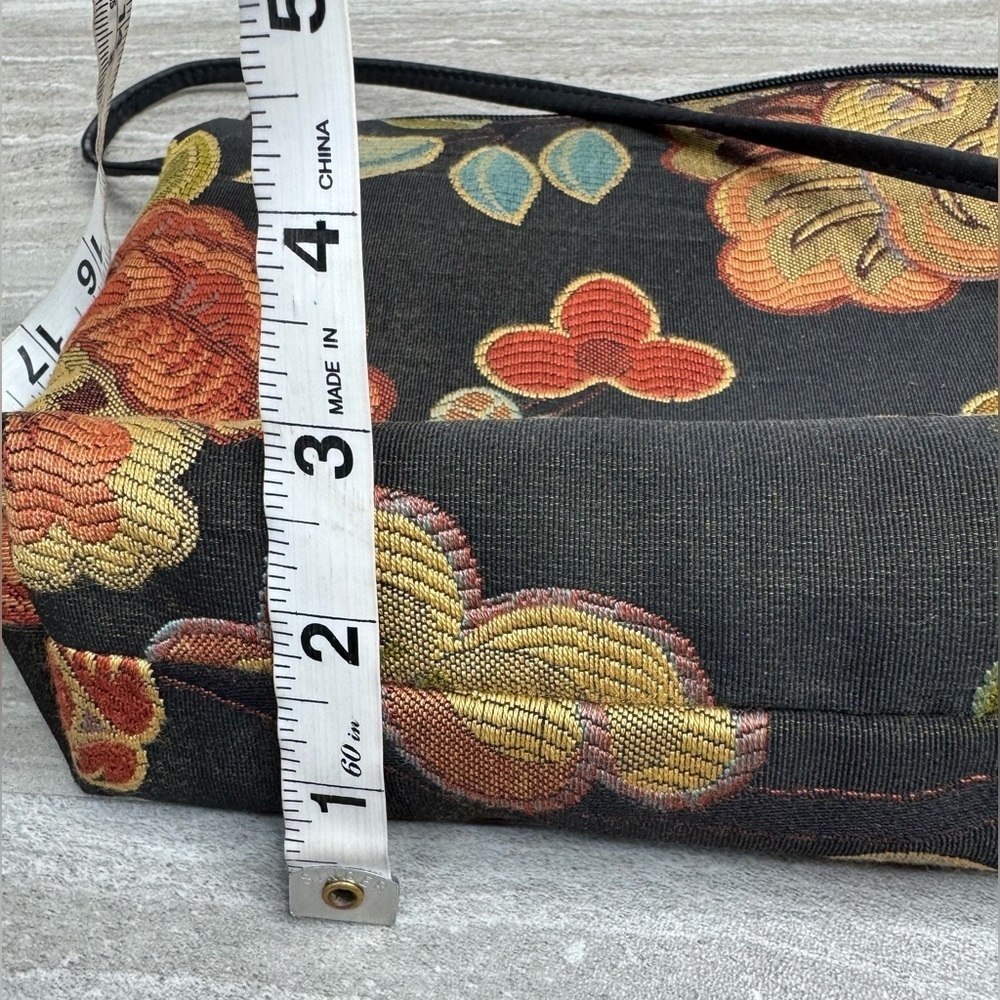 Danny K Floral Tapestry Handmade Lined Crossbody Bag - Picture 7 of 8